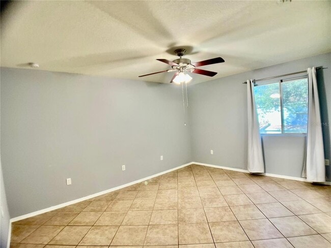 Building Photo - 1053 Chalcedony St