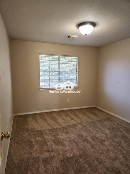 Building Photo - 1514 Kincross Ct