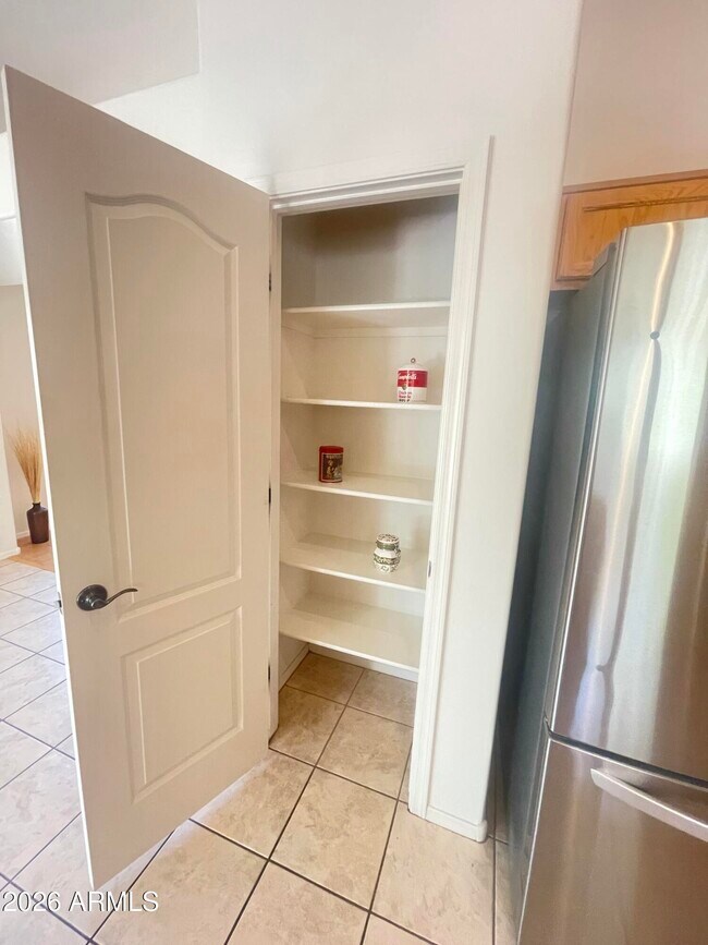 Building Photo - 1120 S 232nd Ave