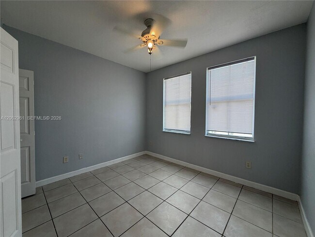 Building Photo - 4094 SW 159th Ave