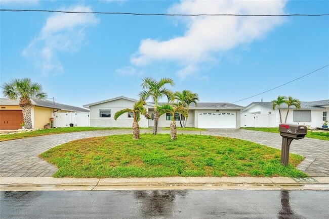 Building Photo - 5434 Oakhurst Dr