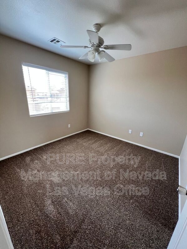 Building Photo - 6109 N Blue Luna St