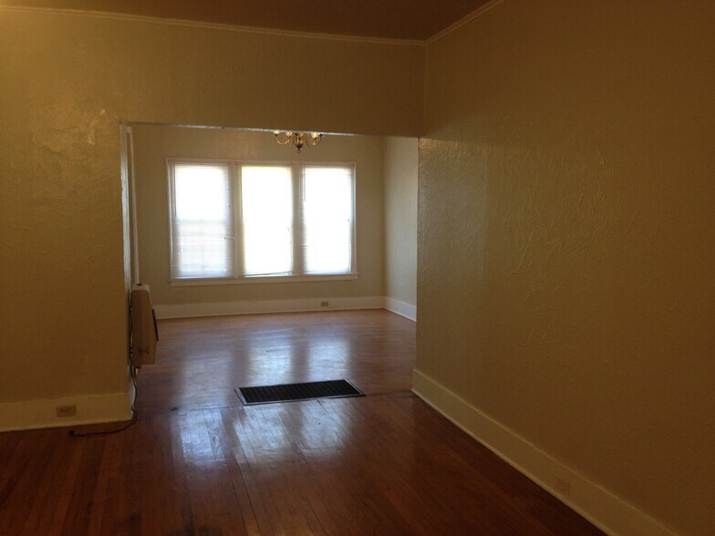 Building Photo - 117 E Norwood Ct