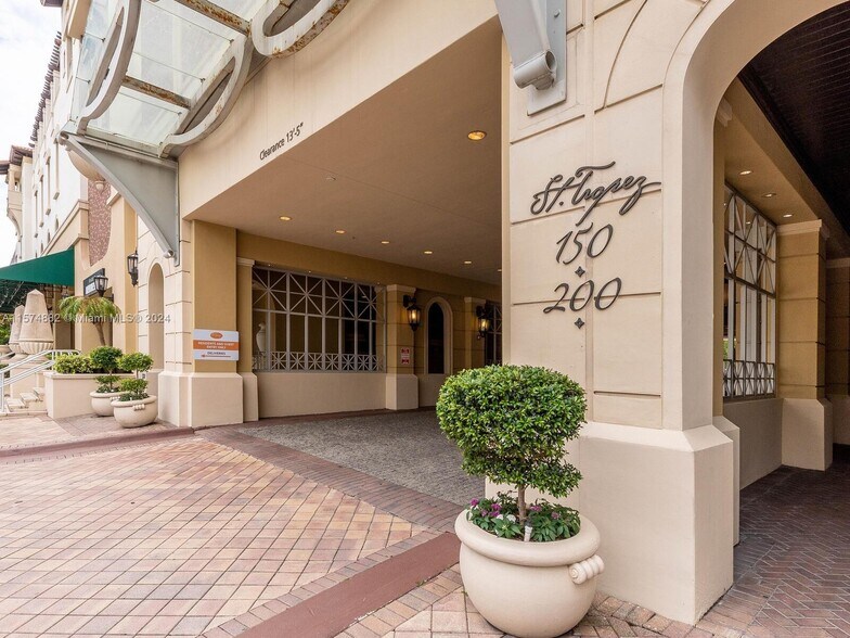 Building Photo - 200 Sunny Isles Blvd