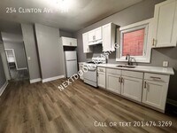 Building Photo - 254 Clinton Ave