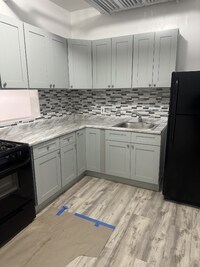 Building Photo - 2317 E 70th St