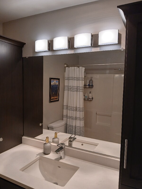 Building Photo - 720 NW 185th Ave