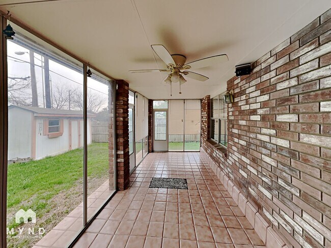 Building Photo - 21638 Longwood