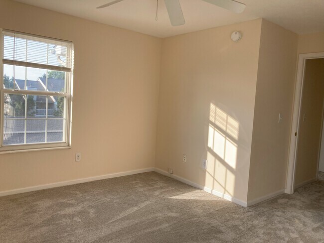 Building Photo - 28340 Center Ridge Rd