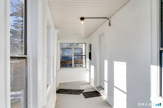 Building Photo - 303 Millville Ave