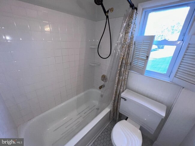 Building Photo - 918 Rockwell Rd