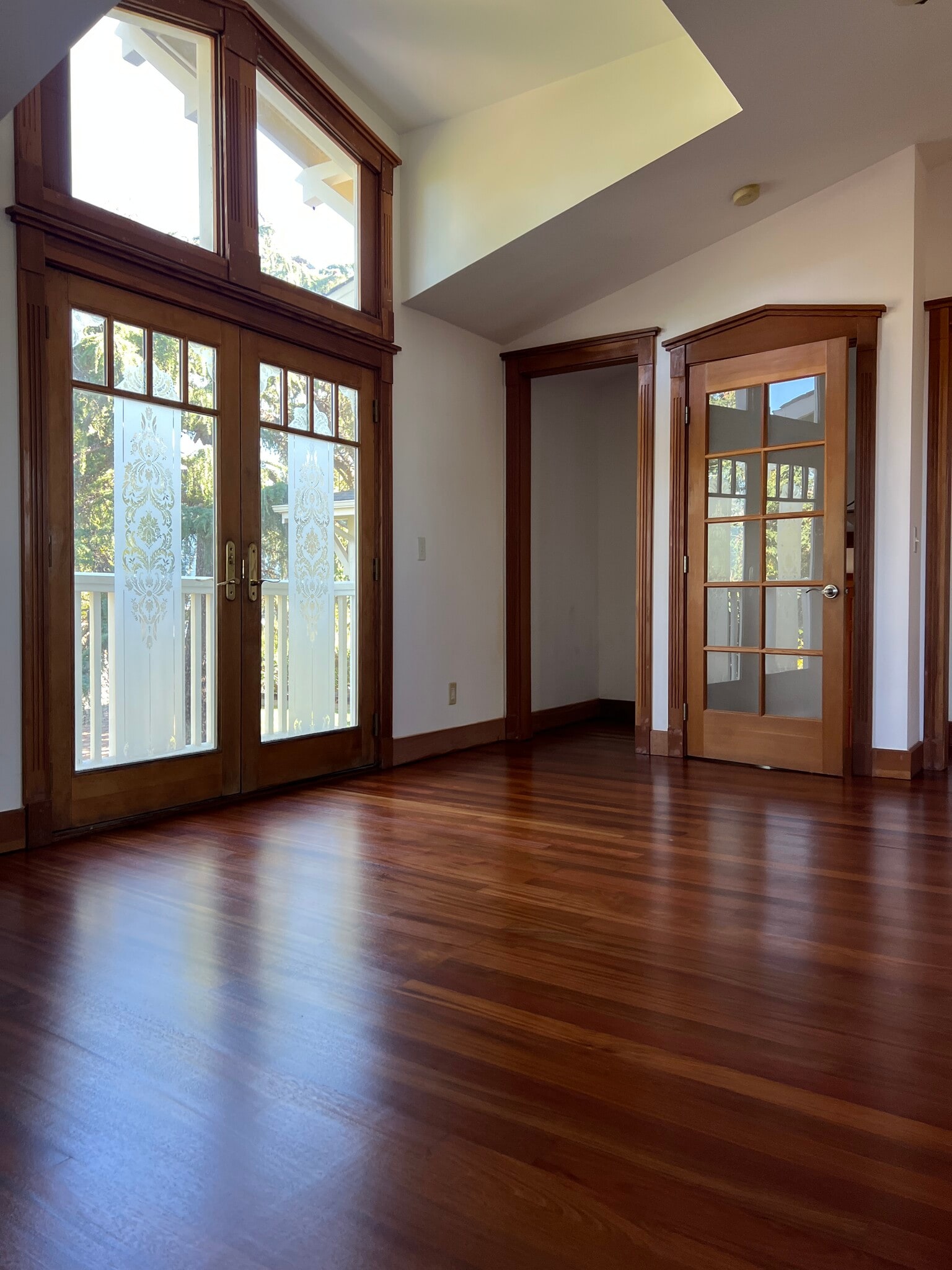 Building Photo - 5825 Saint Paul Ct