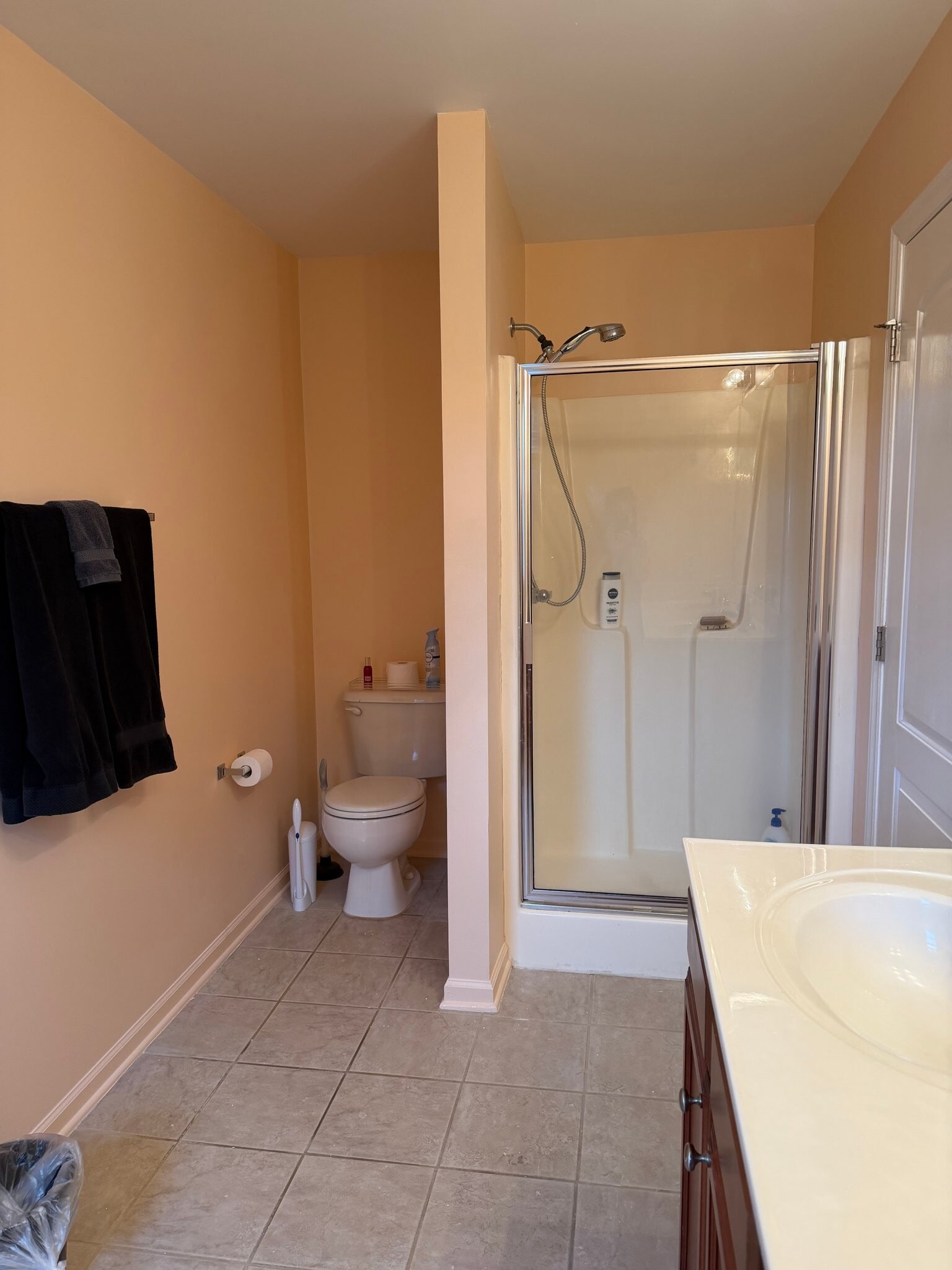 Building Photo - 623 Oakfield Tr