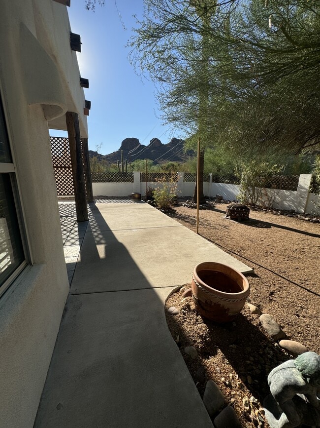 Building Photo - 10100 E Agua Vista Way