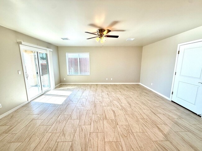 Building Photo - 2025 Built 2 Bedroom Home with Garage- Available Now!