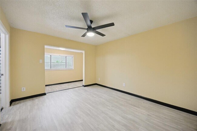 Building Photo - 16210 Delgado Dr