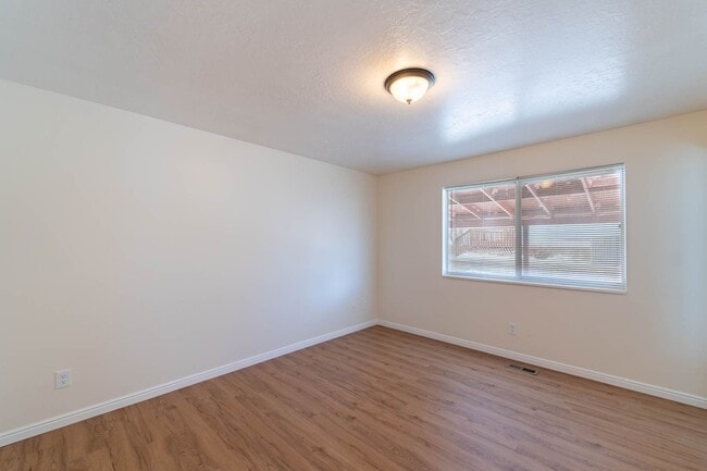 Building Photo - Remodeled home