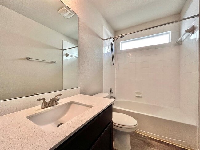 Building Photo - 408 Dubina Ave