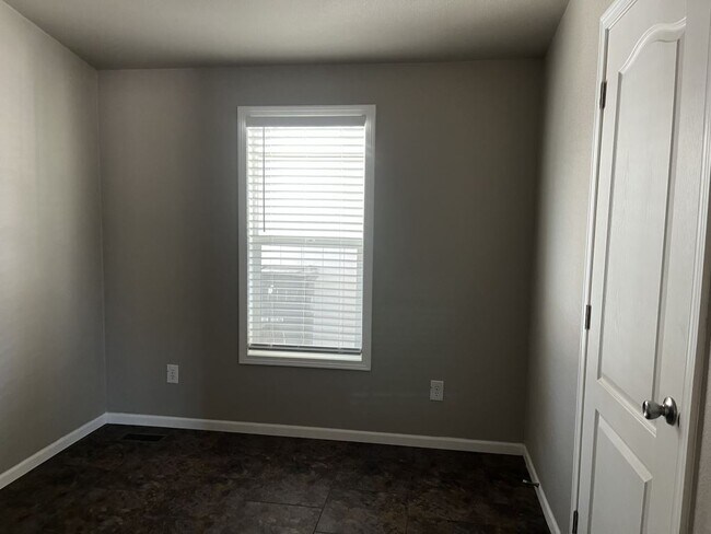 Building Photo - 201 S Greenfield Rd