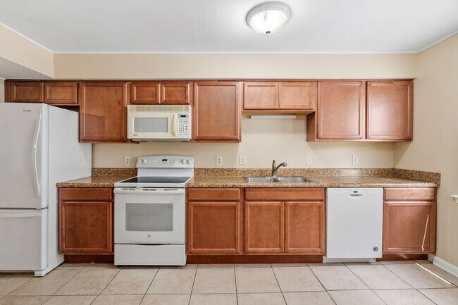 Building Photo - 4117 Rainbow Dr