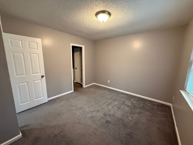 Building Photo - 906 Seabreeze Ct