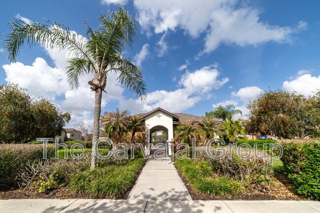 Building Photo - 2210 Seven Oaks Dr