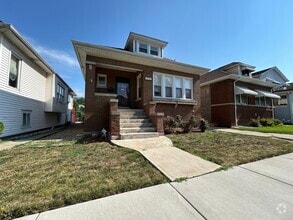 Building Photo - 4942 W Altgeld St