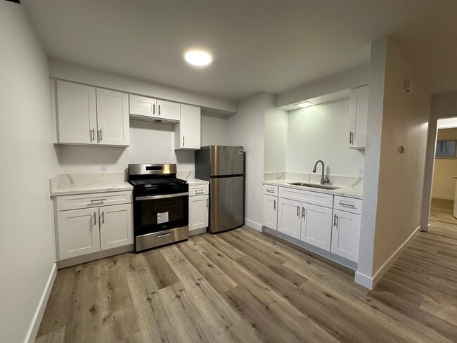 Building Photo - 74-88 N Laurel St. Apartments