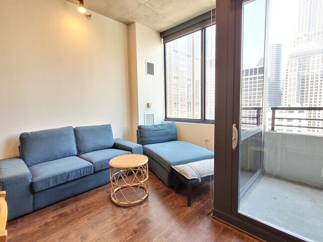 Building Photo - 235 W Van Buren St