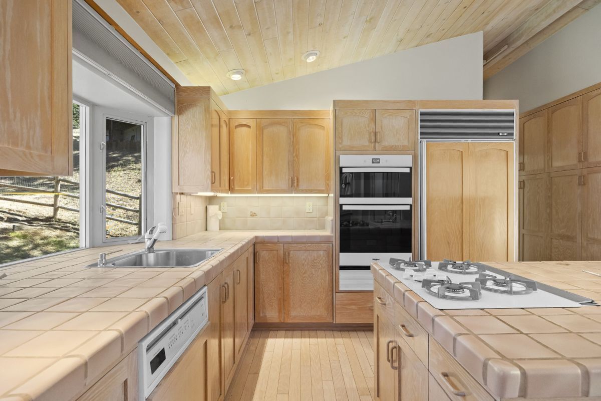 Building Photo - 29861 Greenwater Dr