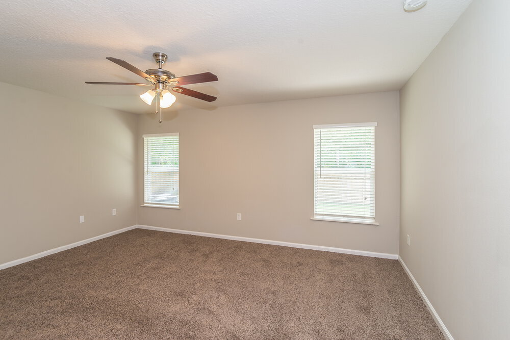 Building Photo - 1071 Collinswood Dr W