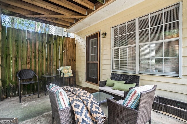 Building Photo - 5045 Laurel Springs Way SE