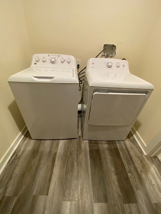 Building Photo - 5110 Arch St