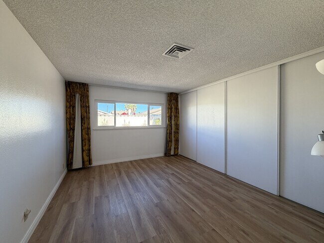 Building Photo - 6822 Endora Dr