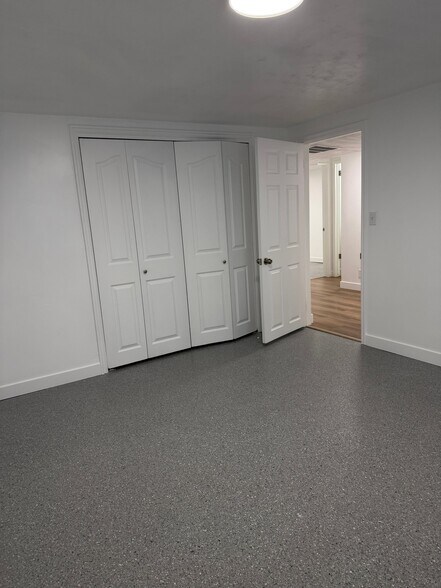 Building Photo - 4438 Losee Dr
