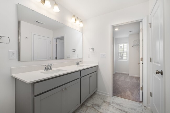 Building Photo - 3234 Lilac Grove Dr