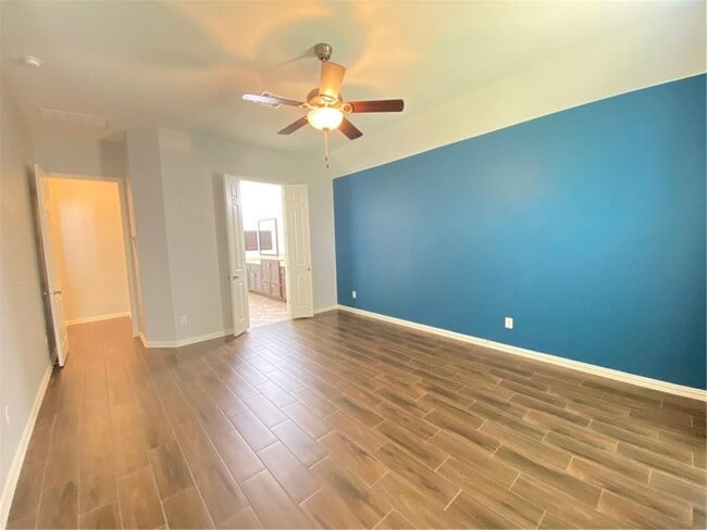 Building Photo - 3445 Francisco Way