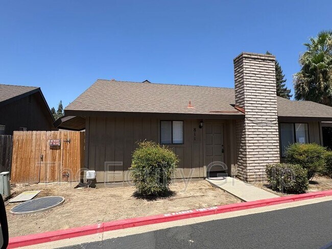 Building Photo - 811 W Arlen Ct