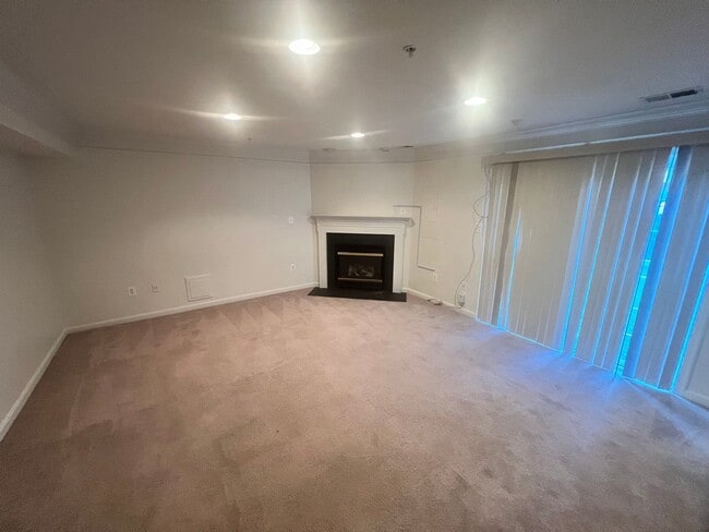 Building Photo - Updated 3 Bedroom Townhome in Upper Marlboro!