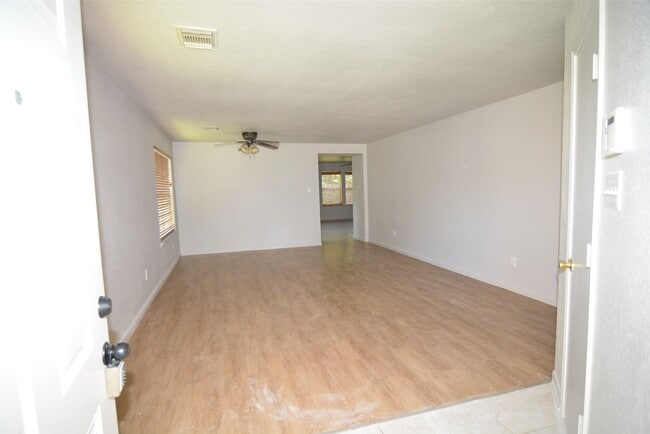 Building Photo - 3906 Pebble Garden Ln