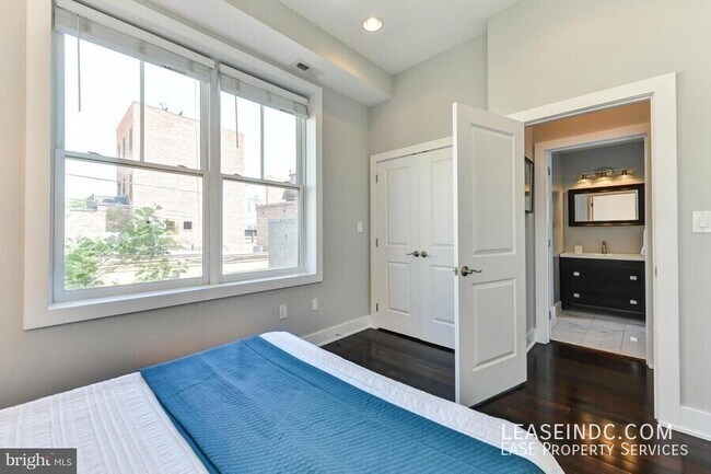 Building Photo - 907 N Street NW-#B1