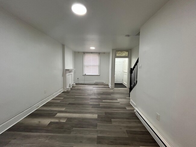 Building Photo - 2736 N Croskey St