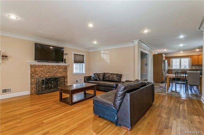 Building Photo - 39 Croydon Rd