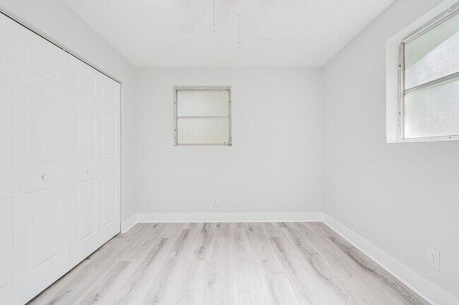 Building Photo - Stunning Remodeled 3-Bedroom Home in Prime...