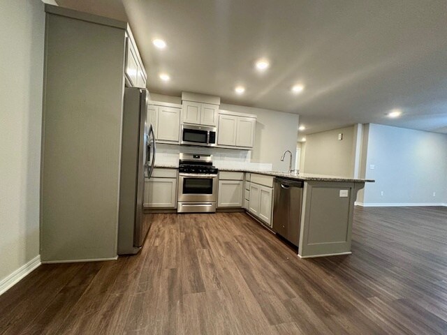 Building Photo - 2315 W Persimmon St