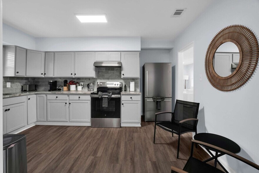 Building Photo - 610 S Georgetown Dr