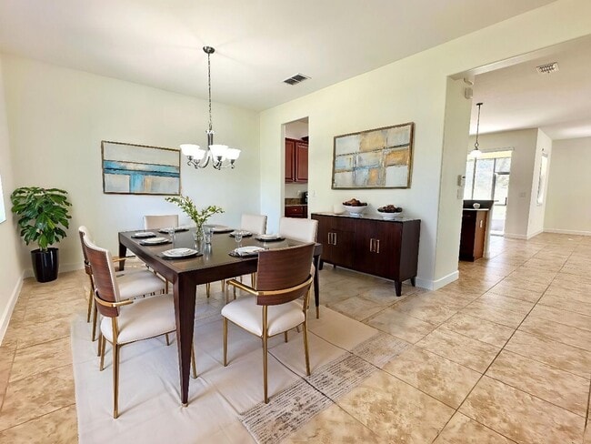 Building Photo - Upscale and modern 5bedroom/2.5bath home in Festival Community!