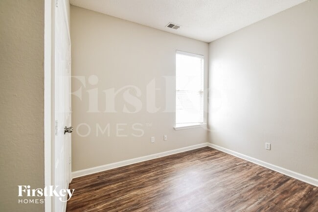 Building Photo - 7298 Hunter's Horn Dr