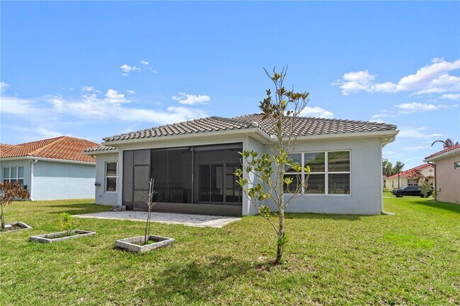 Building Photo - 2320 Symphony Cir