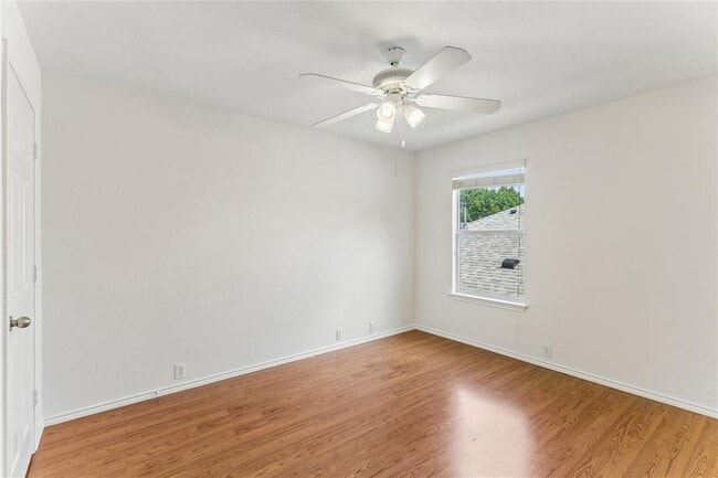 Building Photo - 2372 Paradise Ridge Dr